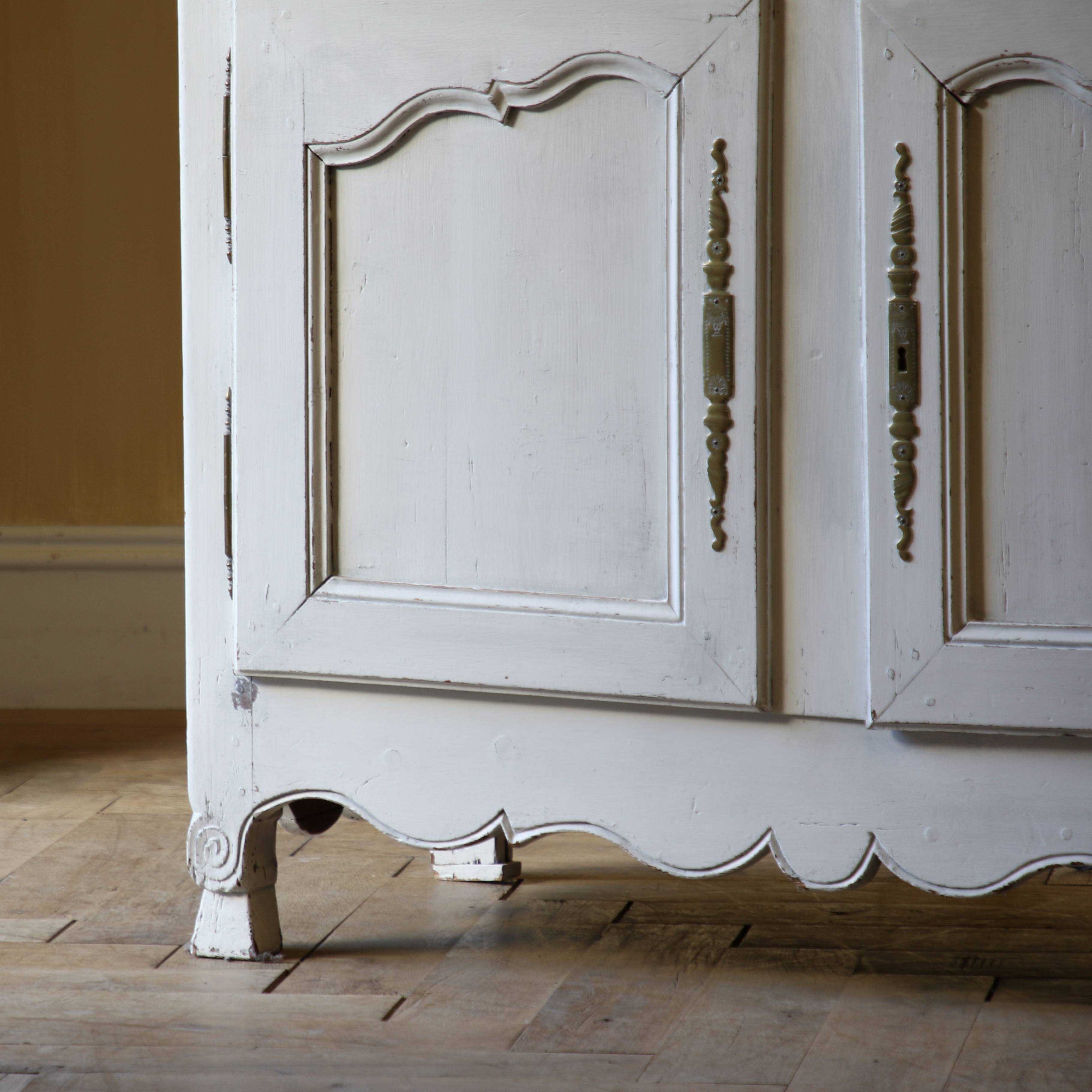 Louis XIV Dresser Base